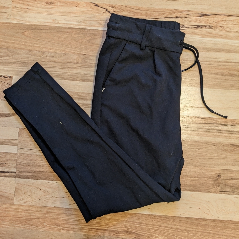 Only Women's Size Small Nylon/Elastane Joggers